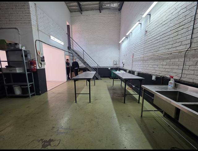 99M² WAREHOUSE FOR SALE IN CITY DEEP